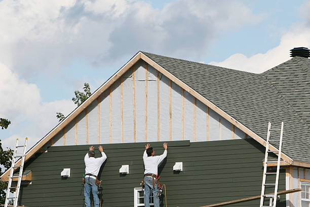 Professional Siding Replacement technician working in Hiddenite, NC